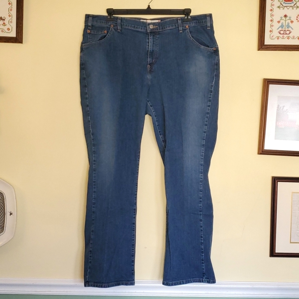 Levi's Plus Size 515 Nouveau Boot Cut Jeans Size 24
